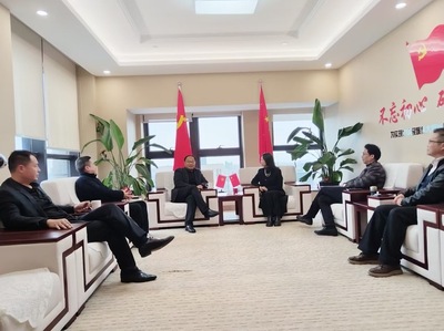 研究院院长段相锋参观访问中国工业设计研究院_研究院新闻_华盛绿色产业发展研究院